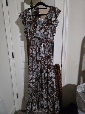 Express Brown and White Floral Maxi Dress